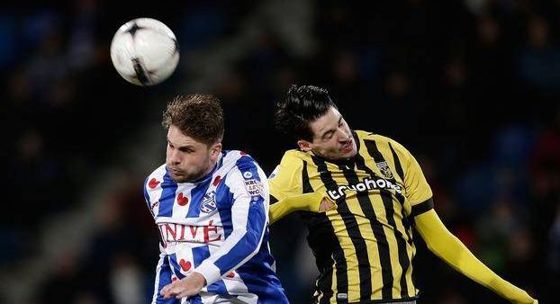 在中后场拿 在中后场拿